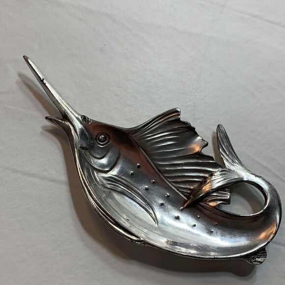 WB Manufacturing Co 133 Swordfish Trinket Holder Vintage Silver Plated Metal - Picture 3 of 7